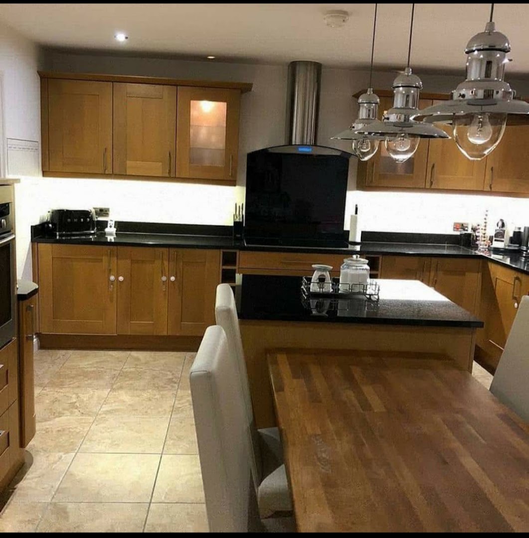 Marcus Edwards Upvc Ltd spray painting services · Photos 3