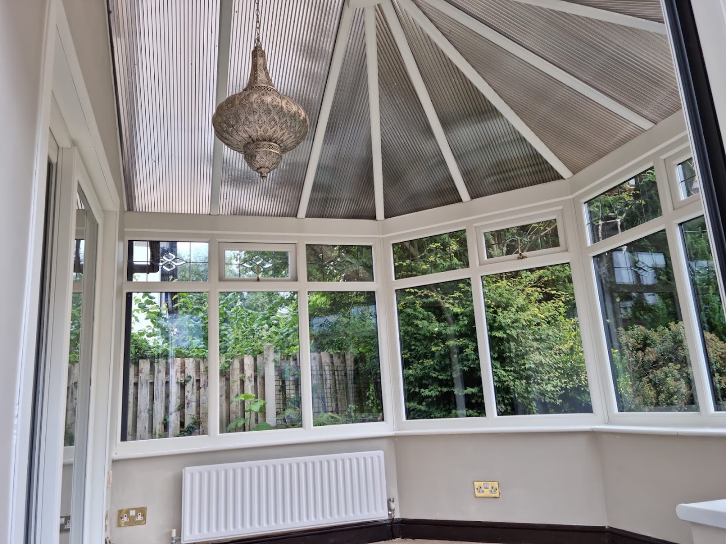 Marcus Edwards Upvc Ltd spray painting services · Photos 1